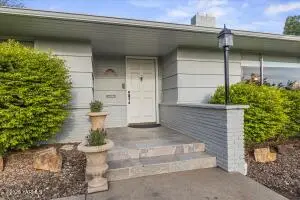 607 S 27th Ave, Yakima, WA 98902 - #3