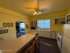 151 Dalton Ln, Zillah, WA 98953 - #3