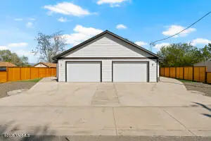 1917 Landon Ave #1 & 2, Yakima, WA 98903 - #2
