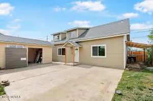 912 S 4th Ave, Yakima, WA 98902