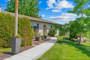4503 Surrey Ln, Yakima, WA 98908 - #2