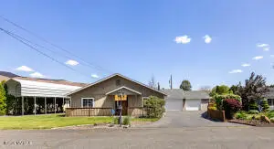 803 Lynn Pl, Yakima, WA 98901 - #1