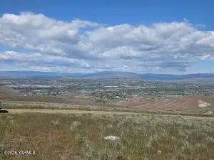 NKA Koch Rd, Yakima, WA 98901 - #1