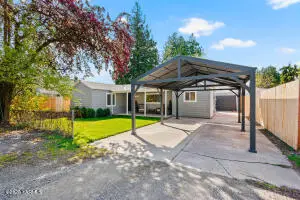 1906 Grant St, Yakima, WA 98902 - #1