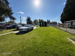 1513 S 9th Ave, Yakima, WA 98902 - #2