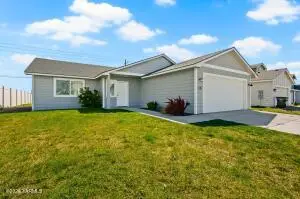 106 Walnut St, Tieton, WA 98947 - #2