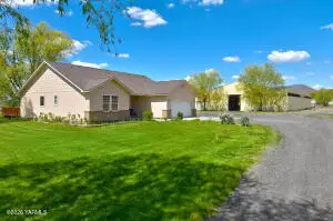 131 Latigo Ln, Yakima, WA 98901