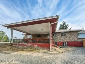 904 S 48th Ave, Yakima, WA 98908 - #3