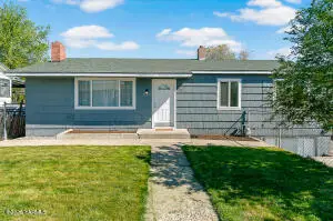 801 W Home Ave, Selah, WA 98942 - #1
