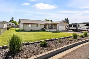 107 N 90th Ave, Yakima, WA 98908 - #2