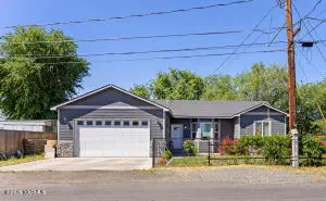 1702 S 13th St, Yakima, WA 98901