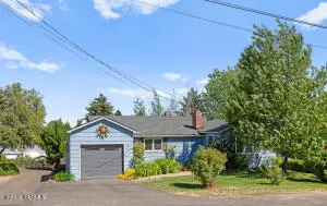 221 N 32nd Ave, Yakima, WA 98902 - #2
