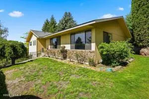 912 Carriage Hill Dr, Yakima, WA 98908 - #3