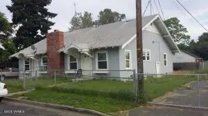 302 W Prasch Ave #A & B, Yakima, WA 98902 - #1