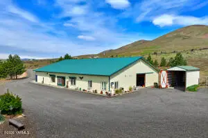 999 Elk Ridge Ln, Selah, WA 98942