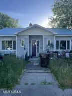 310 S 13th Ave, Yakima, WA 98908 - #1