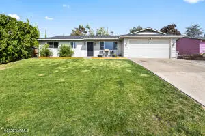 107 N 57th St, Yakima, WA 98901