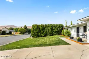 107 N 57th St, Yakima, WA 98901 - #3