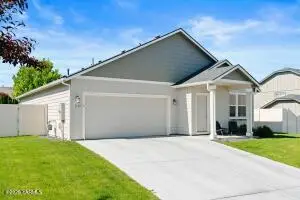 5104 Sage Way, Yakima, WA 98901