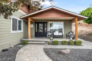 2121 Pleasant Hill Rd, Selah, WA 98942 - #2