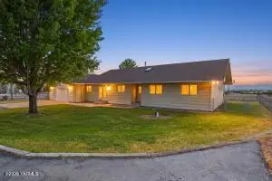 10821 Mieras Rd, Yakima, WA 98901 - #2