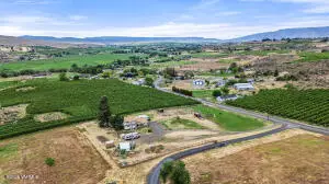 540 Zimmerman Rd, Yakima, WA 98908 - #3