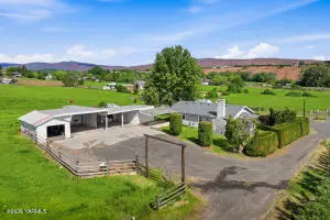 13608 Wide Hollow Rd, Yakima, WA 98908