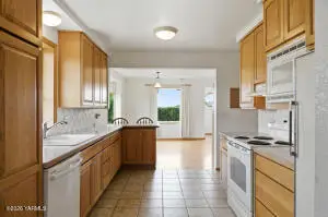 13608 Wide Hollow Rd, Yakima, WA 98908 - #2