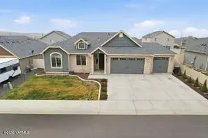 104 Bravo St, Moxee, WA 98936 - #1