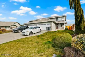 4215 Nola Loop Rd, Yakima, WA 98901 - #2