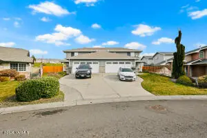 4215 Nola Loop Rd, Yakima, WA 98901 - #3