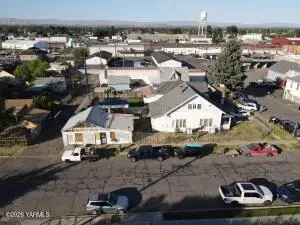15 S Beech St, Toppenish, WA 98948 - #2