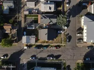 15 S Beech St, Toppenish, WA 98948 - #3