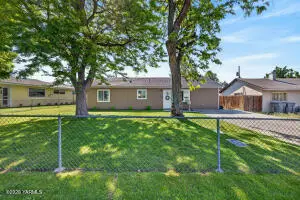 2405 Dover St, Richland, WA 99352