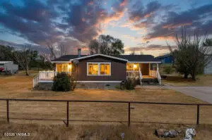 16802 S 1585 Ave, Prosser, WA 99350