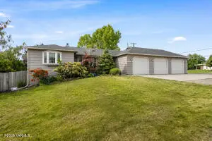 5512 W Lincoln Ave, Yakima, WA 98908 - #1