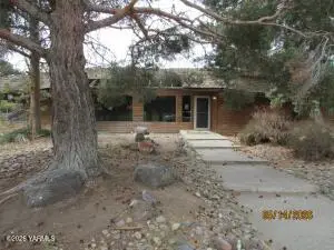 1303 Nightingale Rd, Wapato, WA 98951