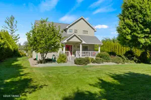 8803 Carlson Dr, Yakima, WA 98903 - #2