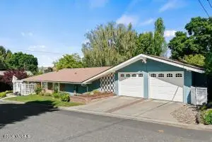 119 Gilbert Dr, Yakima, WA 98902 - #1
