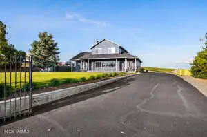 5060 Lombard Loop Rd, Zillah, WA 98953