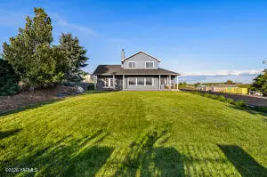 5060 Lombard Loop Rd, Zillah, WA 98953 - #2