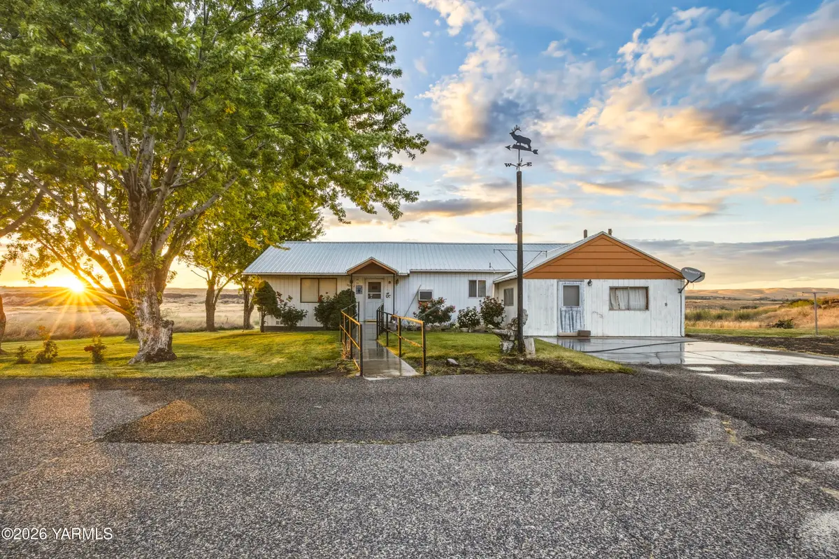 36322 N D Mccall Nw Rd, Benton City, WA 99320 - #1