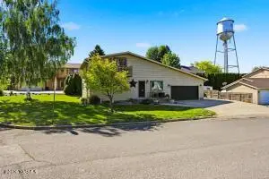 605 Glenwood Dr, Zillah, WA 98953 - #3