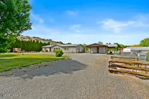 2005 S Naches Rd, Yakima, WA 98908 - #1