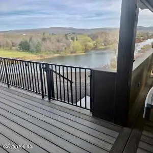 241 Rome Rd, Selah, WA 98942 - #2