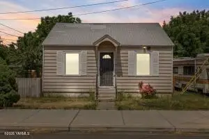 1311 W Mead Ave, Yakima, WA 98902 - #1