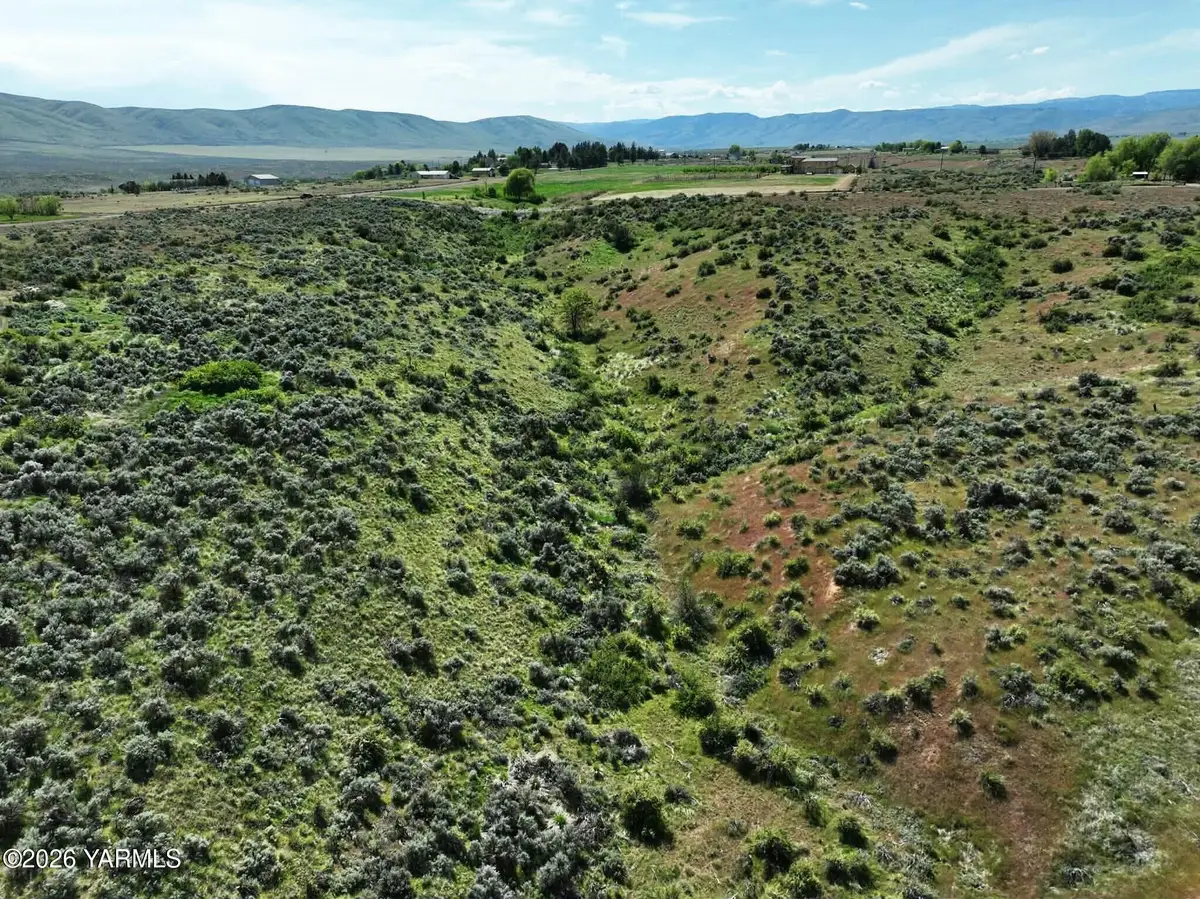 NKA E Ponderosa Dr, Yakima, WA 98903 - #1