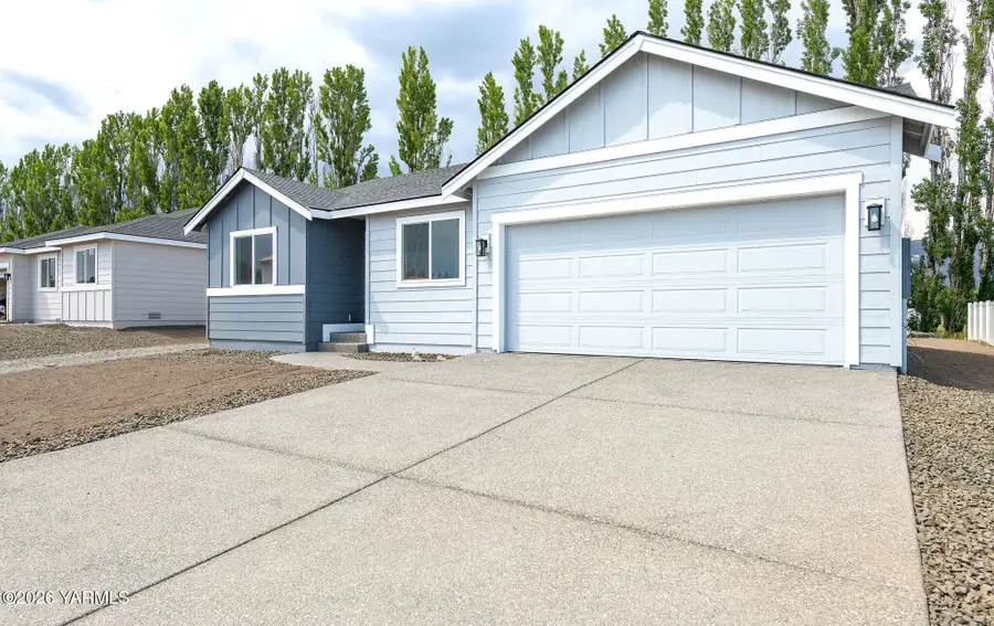 615 N Oak St #18, Tieton, WA 98947 - #2