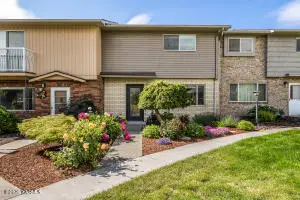 100 N 56th Ave #2, Yakima, WA 98908
