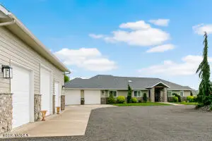 181 Valley View Rd, Yakima, WA 98908 - #1